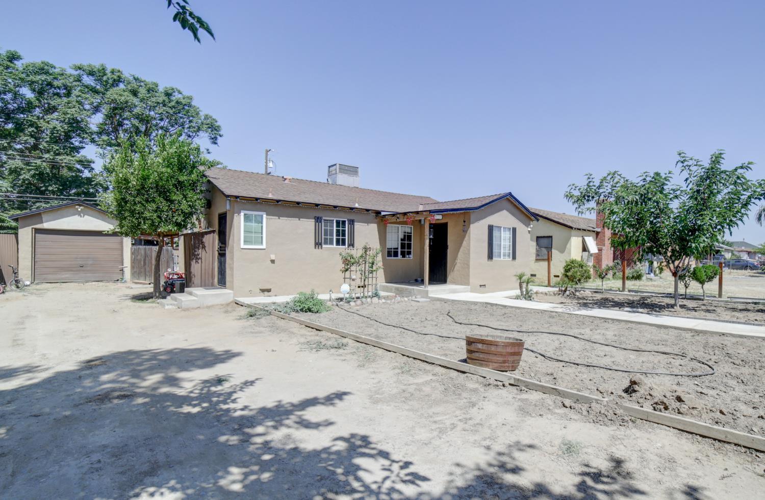 N Lake Street, Madera, California image 3