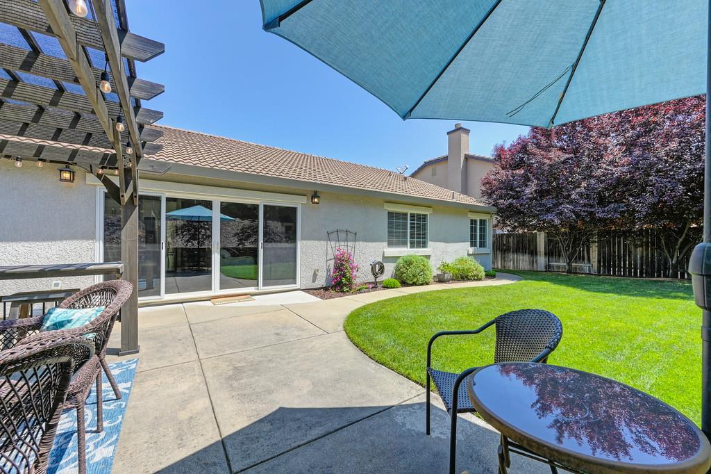 Rowlands Court, Folsom, California image 49