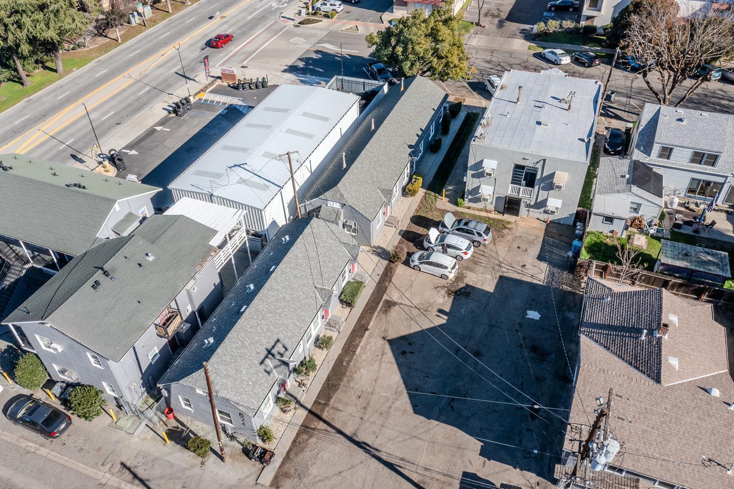 Oak Street, Marysville, California image 22