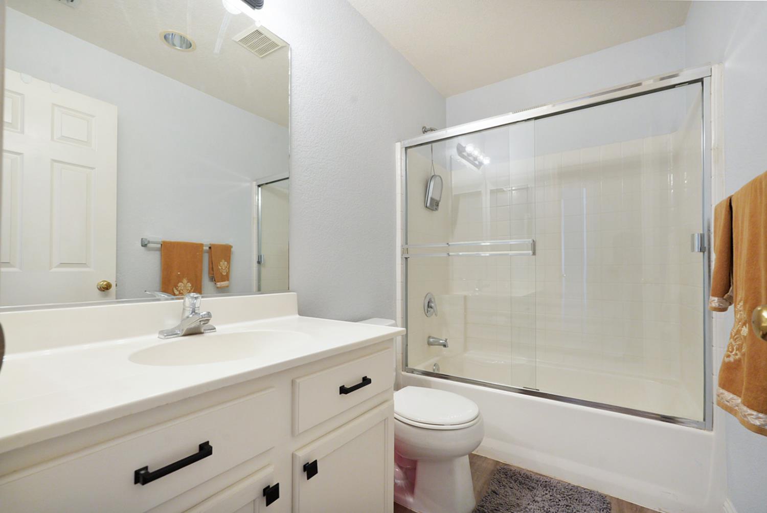 Forestwood Way, Lathrop, California image 7