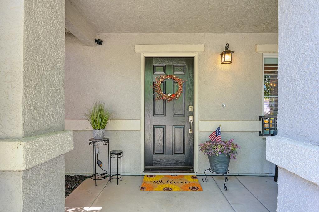 Rowlands Court, Folsom, California image 10
