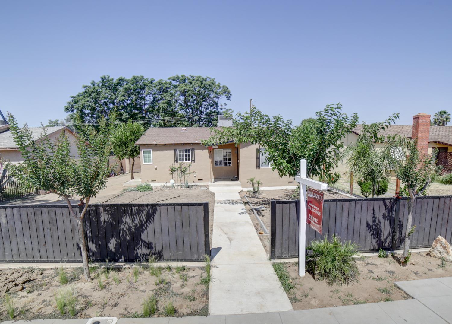 N Lake Street, Madera, California image 5