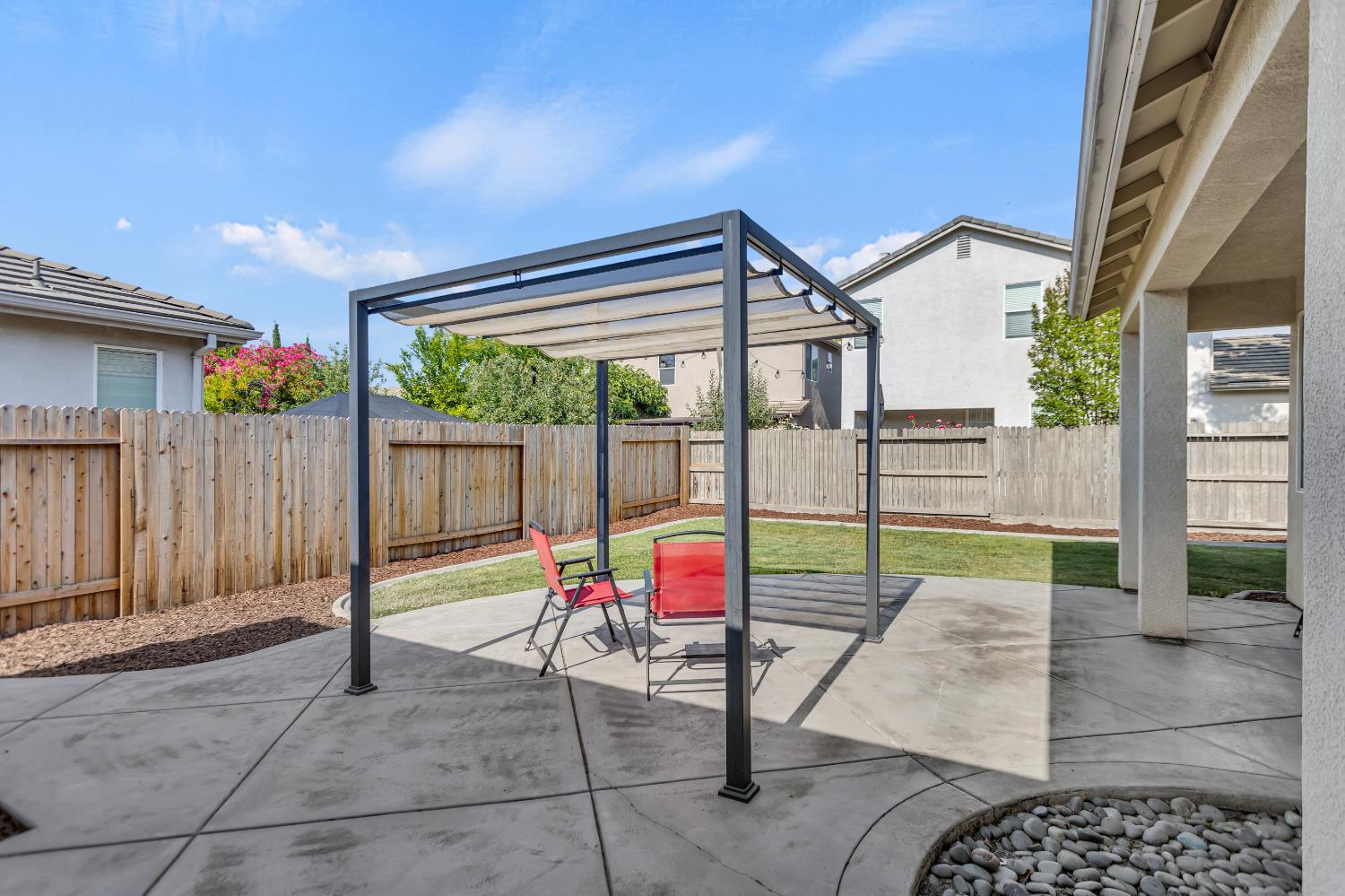 Regency Park Circle, Sacramento, California image 44