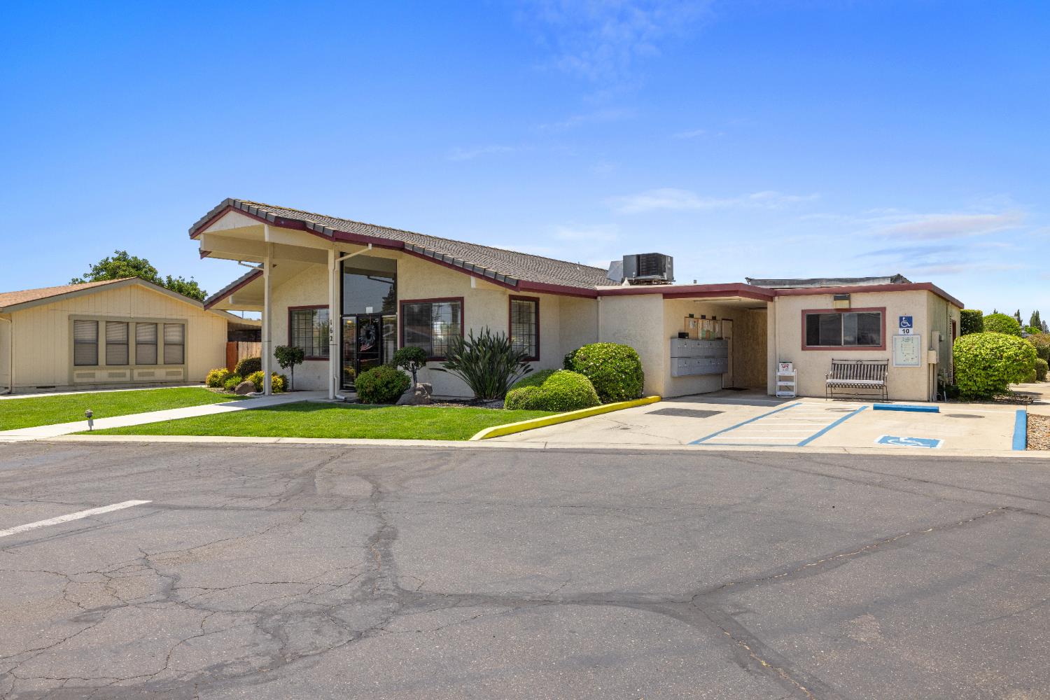 N Walnut Road #127, Turlock, California image 37