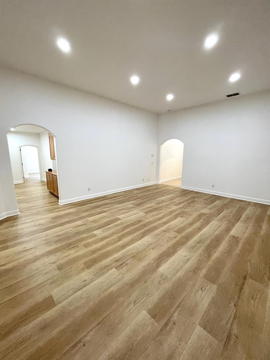 Thornhill Way, Modesto, California image 3