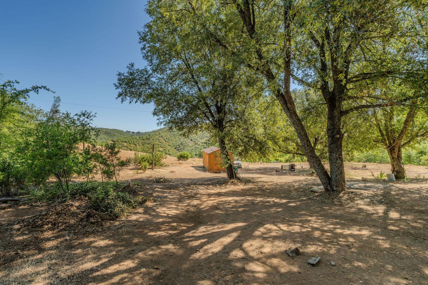 E Hawver Road, Mokelumne Hill, California image 11