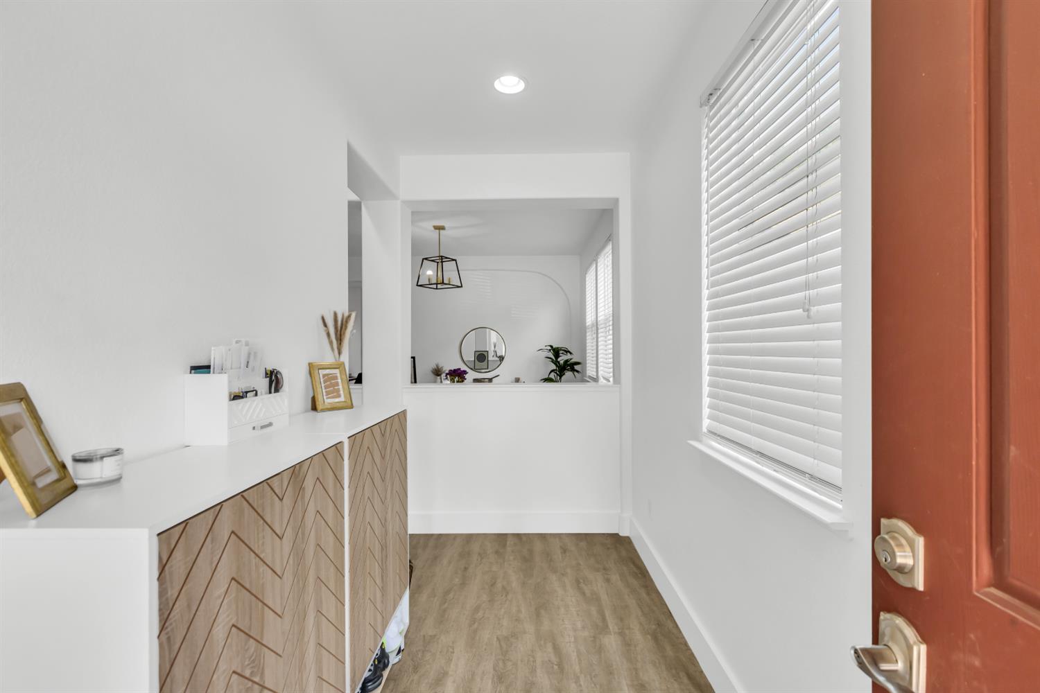 Regency Park Circle, Sacramento, California image 12