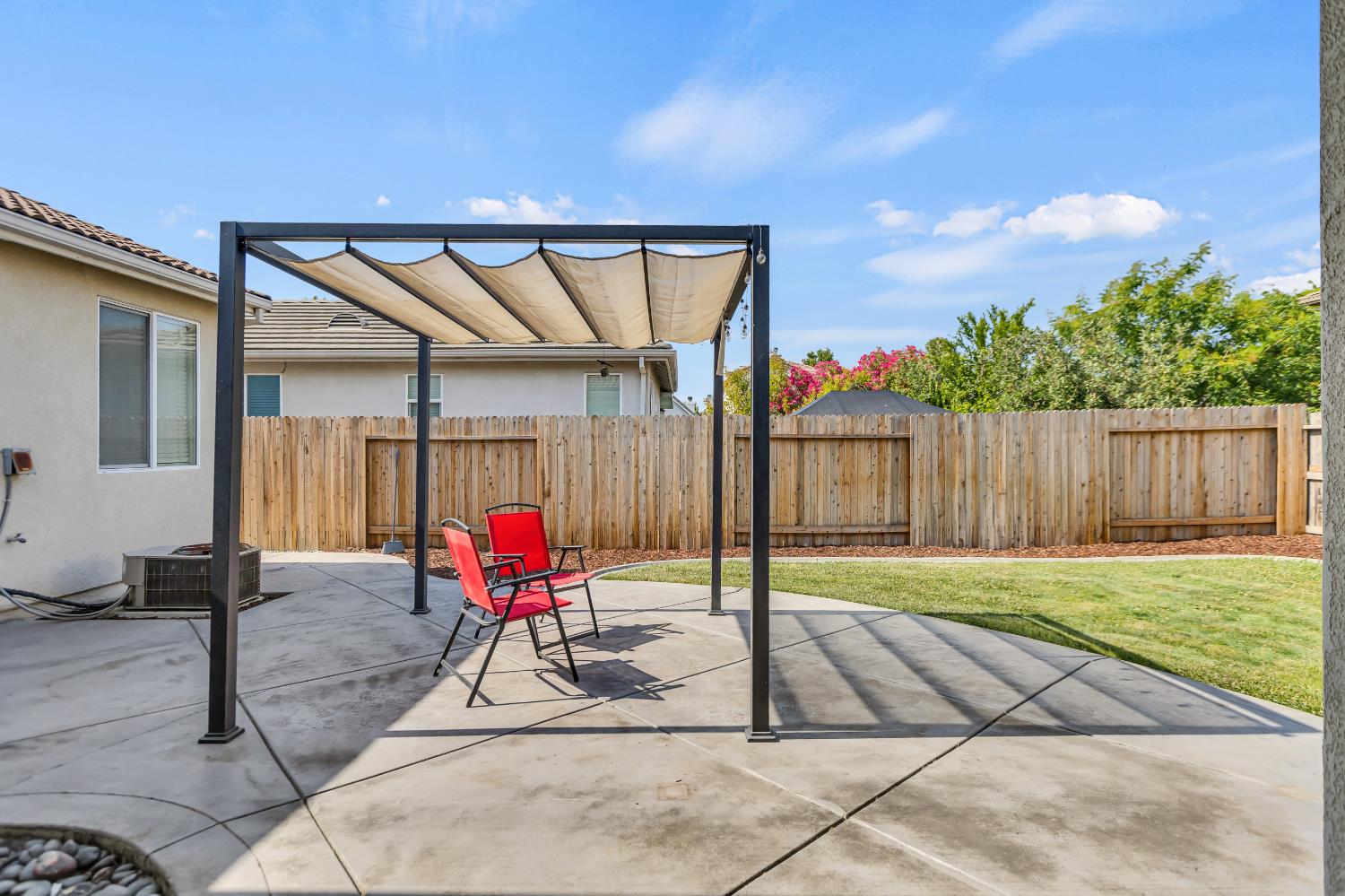 Regency Park Circle, Sacramento, California image 43
