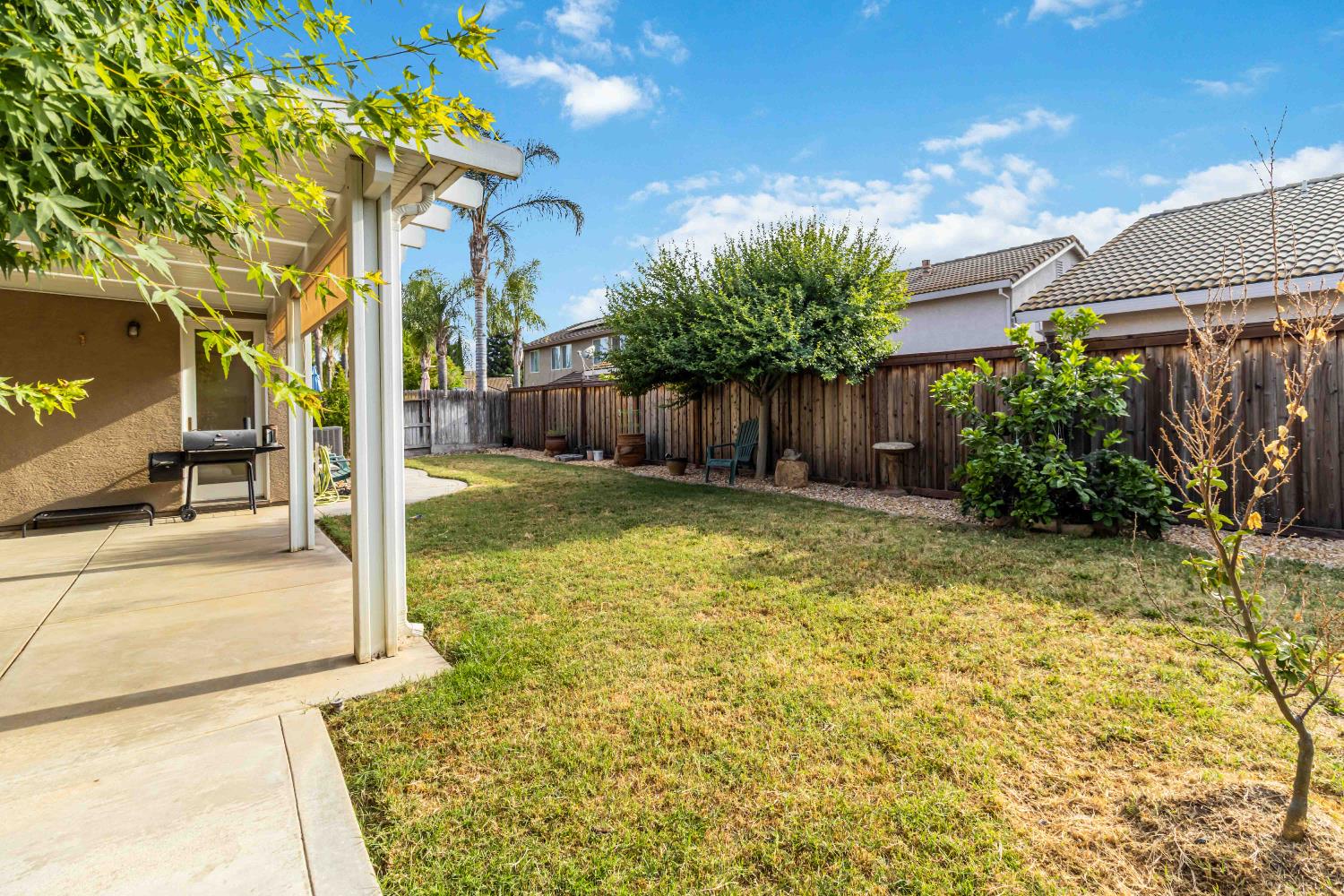 Salmon Creek Drive, Elk Grove, California image 36