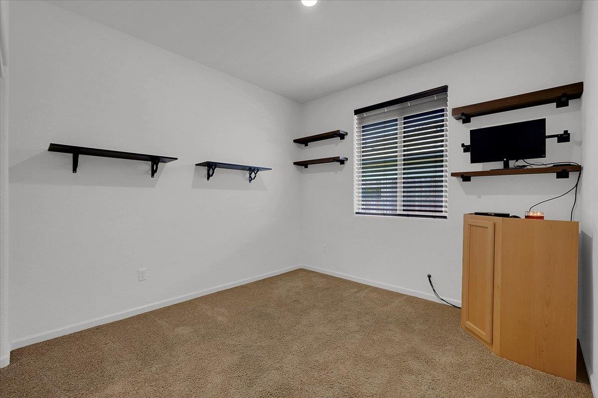 Glowhaven Street, Marysville, California image 9