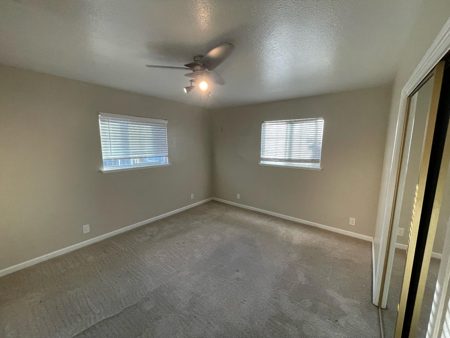 Laurel Avenue, Olivehurst, California image 13