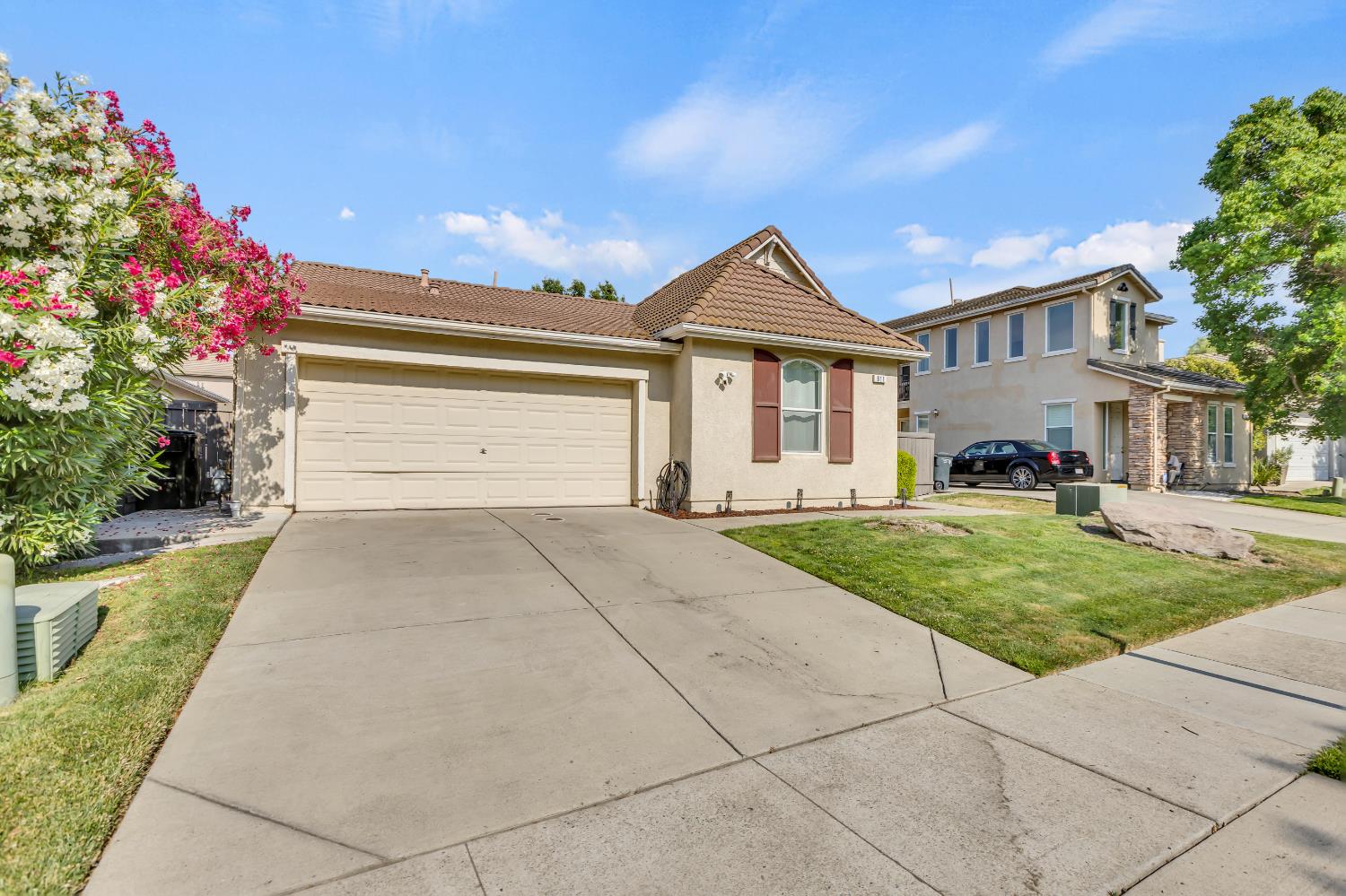 Regency Park Circle, Sacramento, California image 10