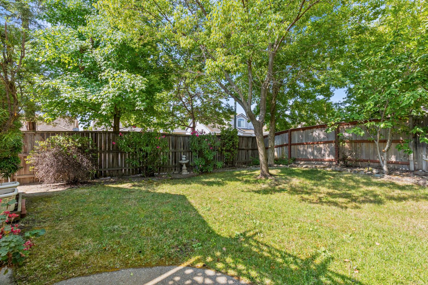 Aylesbury, Roseville, California image 49