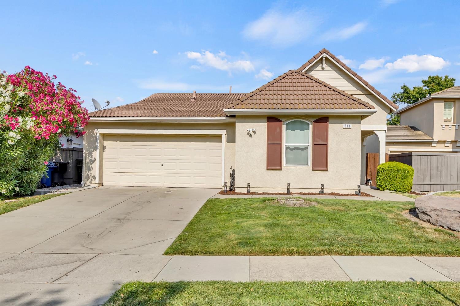 Regency Park Circle, Sacramento, California image 1
