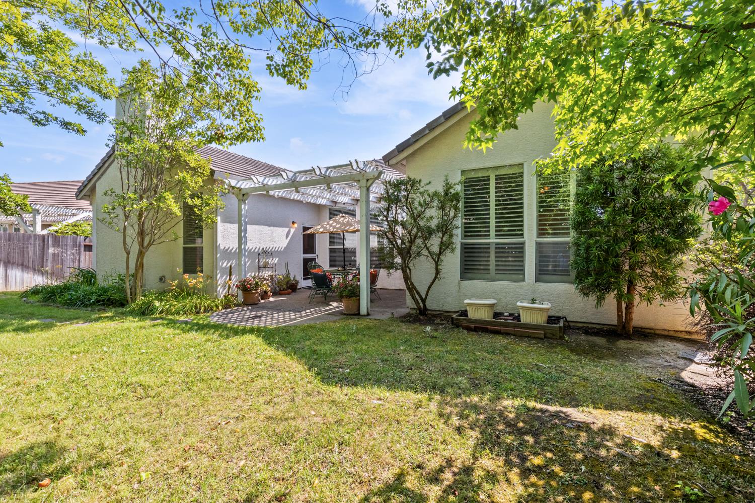 Aylesbury, Roseville, California image 50
