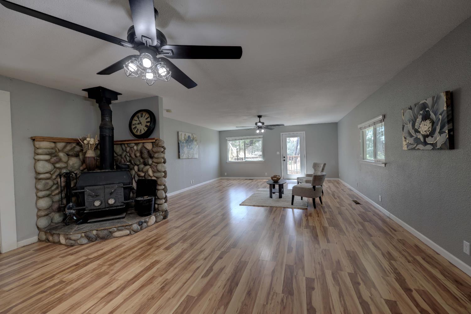 Detail Gallery Image 17 of 66 For 895 Sunray Ln, Colfax,  CA 95713 - 3 Beds | 3 Baths