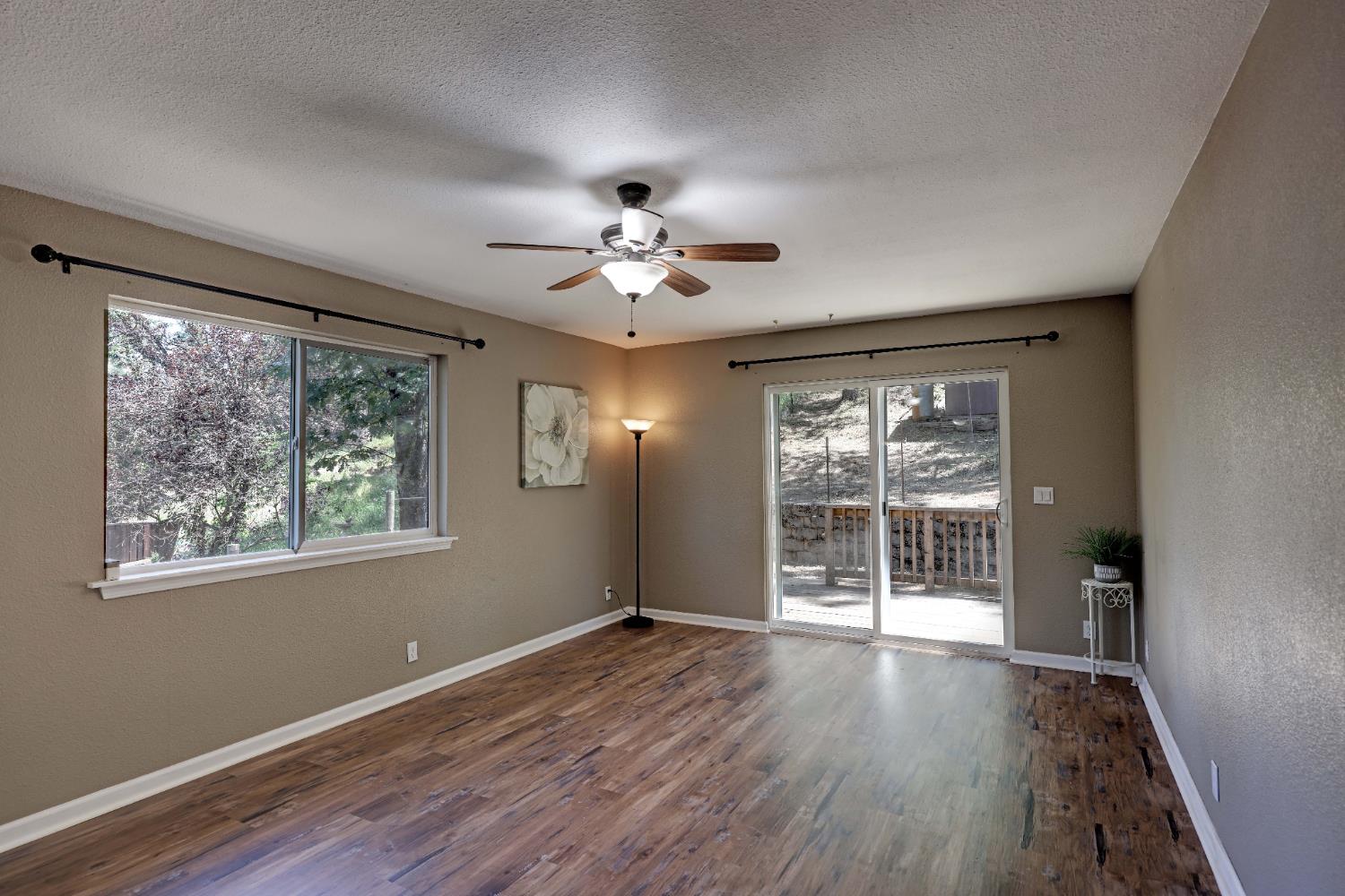Detail Gallery Image 29 of 66 For 895 Sunray Ln, Colfax,  CA 95713 - 3 Beds | 3 Baths