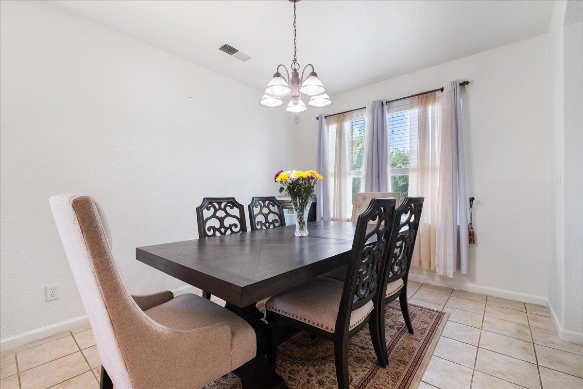 Detail Gallery Image 14 of 29 For 1684 via Milano, Gustine,  CA 95322 - 4 Beds | 3 Baths