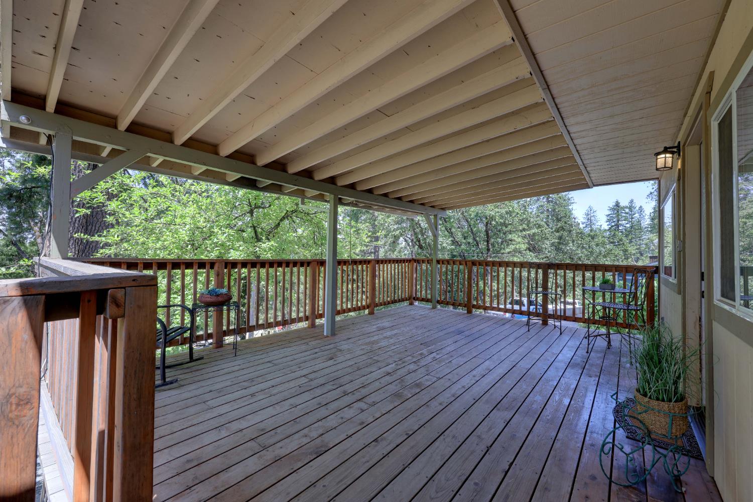 Detail Gallery Image 5 of 66 For 895 Sunray Ln, Colfax,  CA 95713 - 3 Beds | 3 Baths