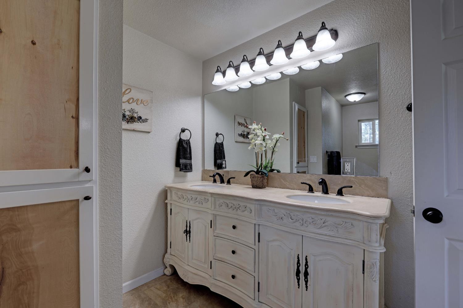 Detail Gallery Image 26 of 66 For 895 Sunray Ln, Colfax,  CA 95713 - 3 Beds | 3 Baths