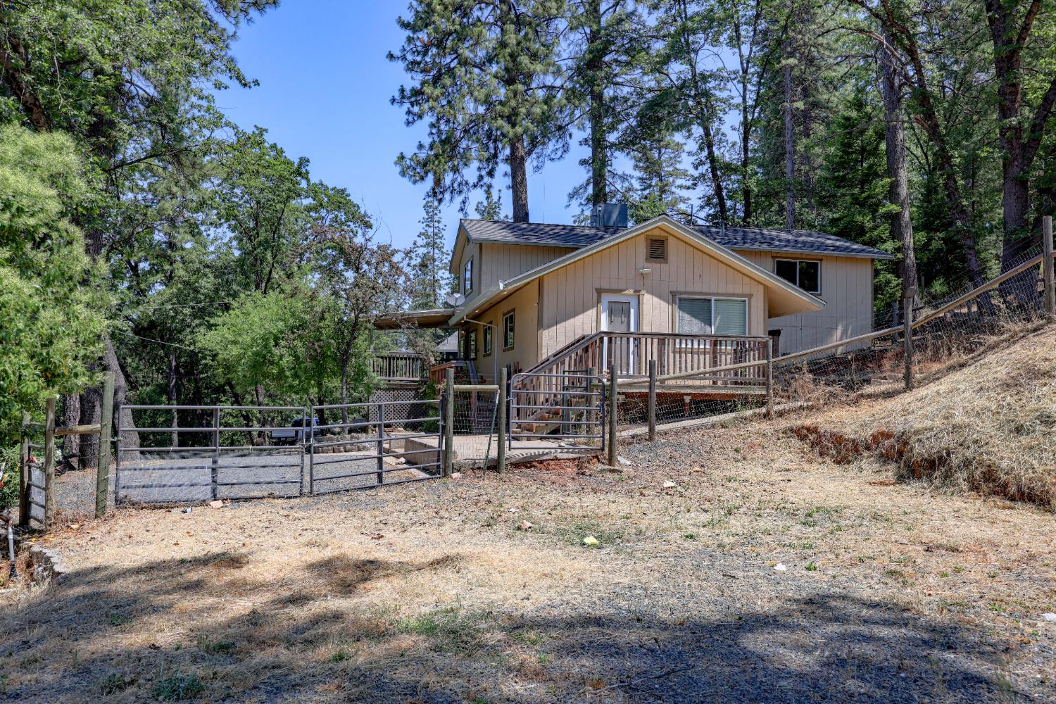 Detail Gallery Image 36 of 66 For 895 Sunray Ln, Colfax,  CA 95713 - 3 Beds | 3 Baths