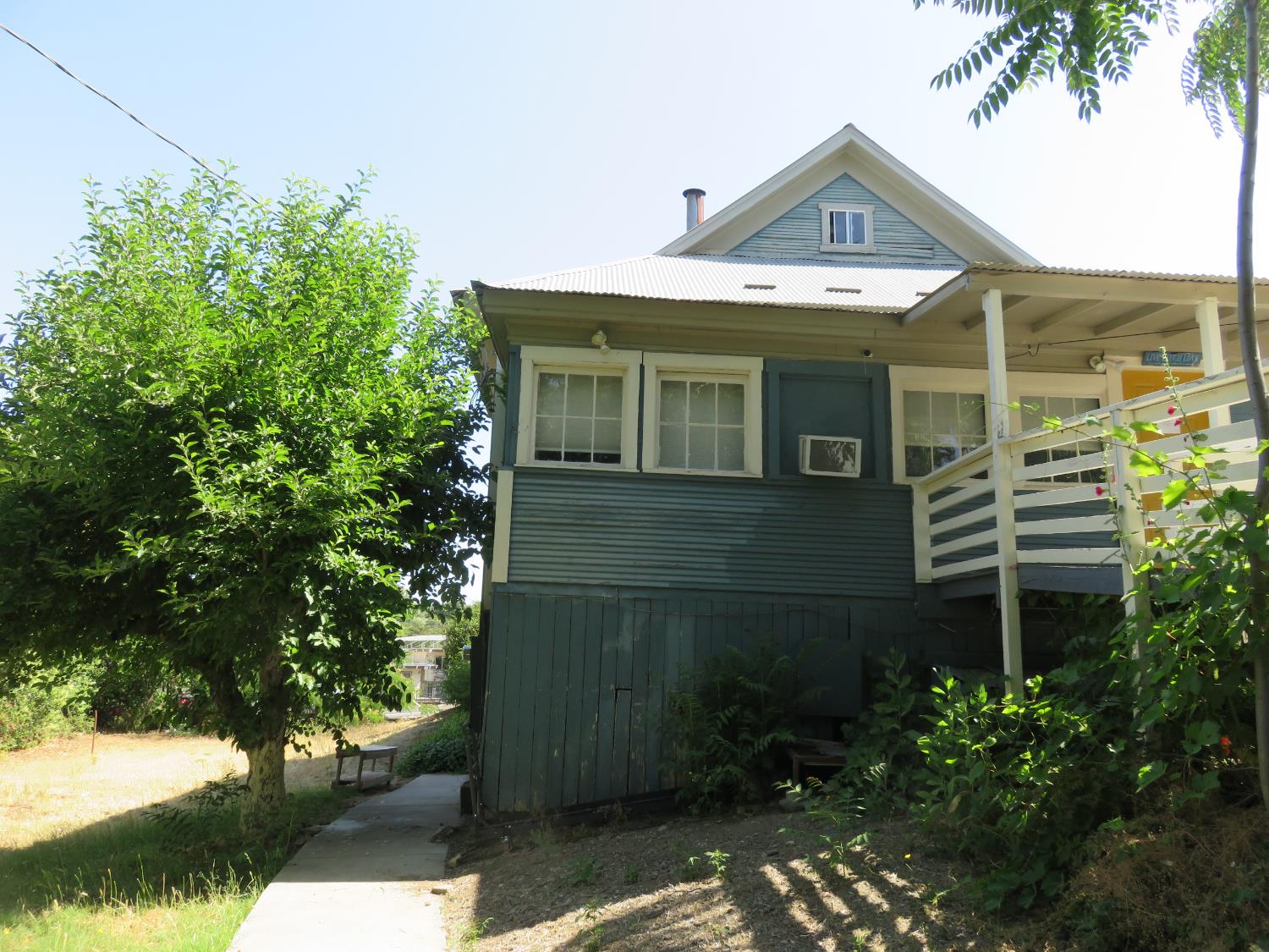 Detail Gallery Image 8 of 94 For 23 W Saint Charles St, San Andreas,  CA 95249 - 3 Beds | 2 Baths