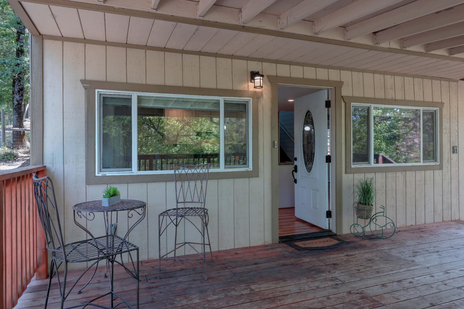 Detail Gallery Image 4 of 66 For 895 Sunray Ln, Colfax,  CA 95713 - 3 Beds | 3 Baths