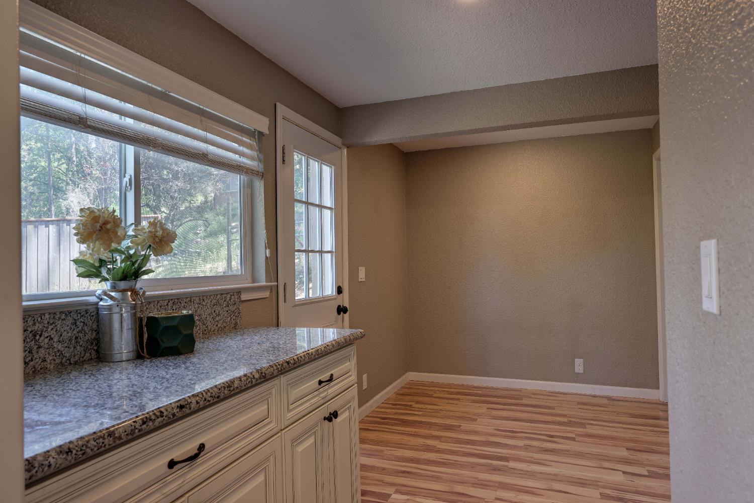 Detail Gallery Image 22 of 66 For 895 Sunray Ln, Colfax,  CA 95713 - 3 Beds | 3 Baths