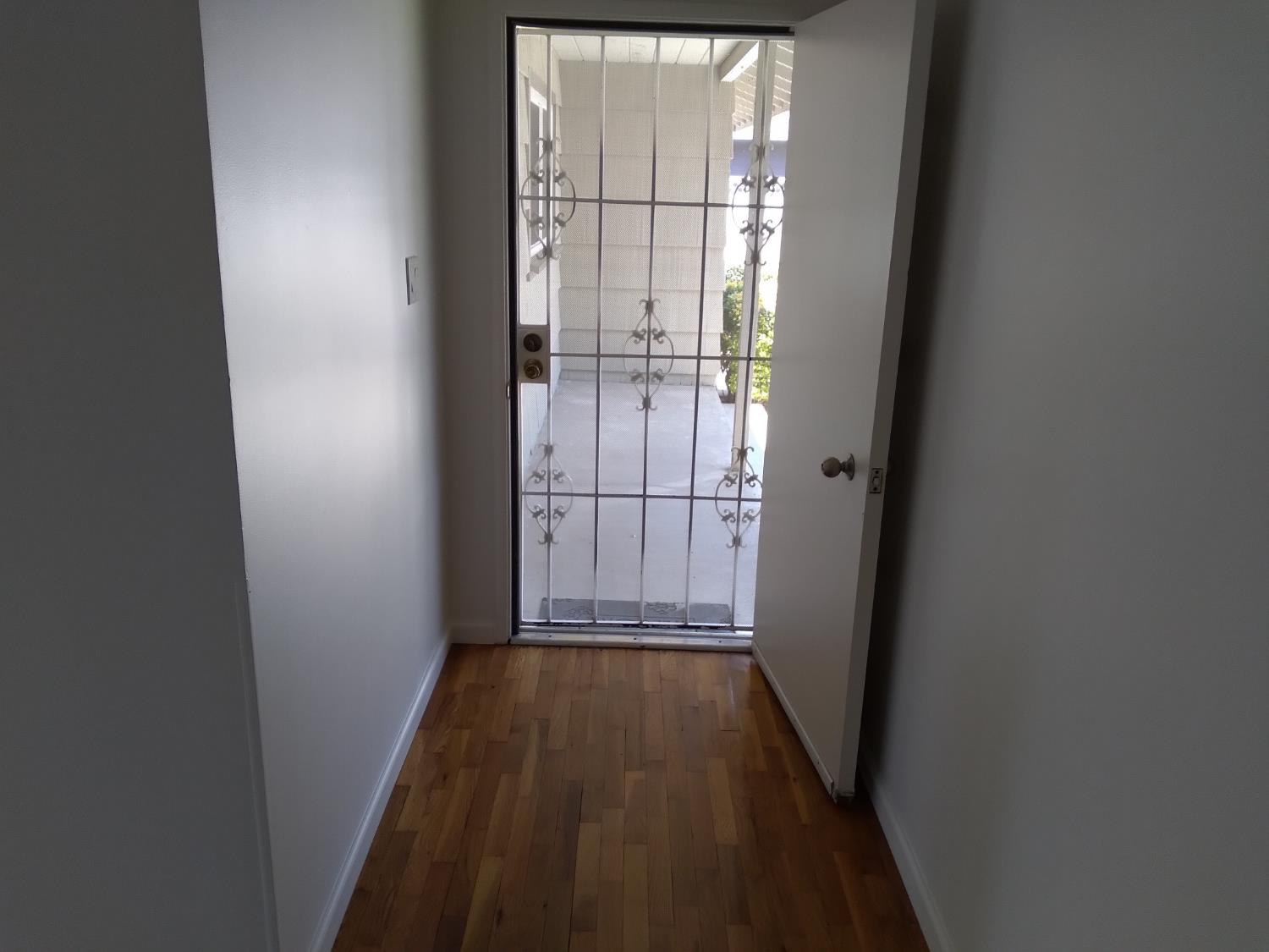 Detail Gallery Image 7 of 26 For 1585 Redwood Ave, Atwater,  CA 95301 - 3 Beds | 2 Baths