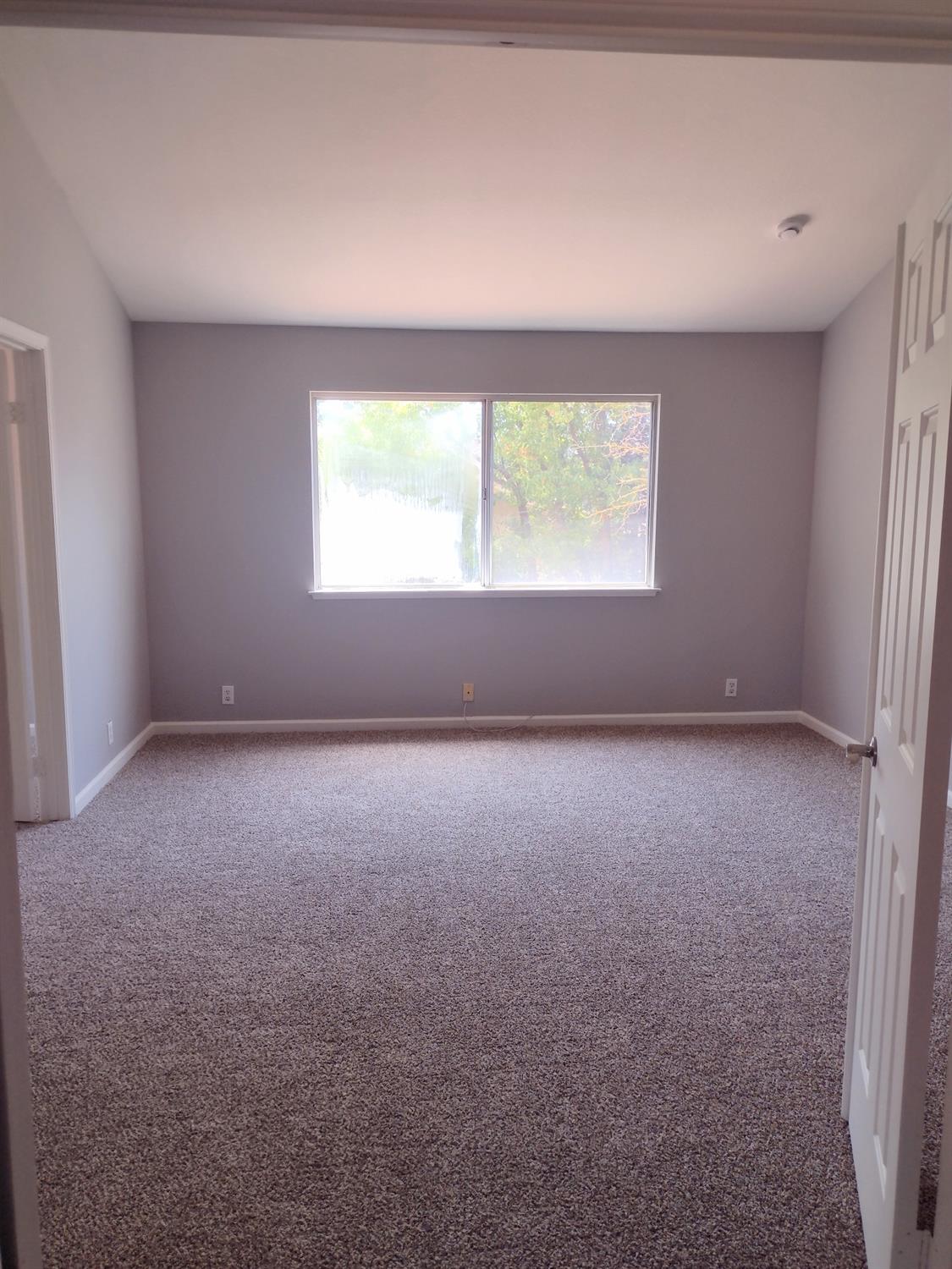 Detail Gallery Image 38 of 57 For 1900 Berryessa Dr, Modesto,  CA 95358 - 3 Beds | 2/1 Baths