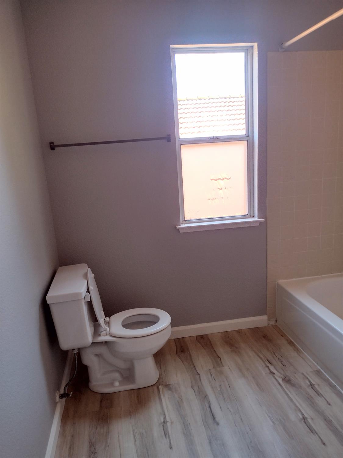 Detail Gallery Image 33 of 57 For 1900 Berryessa Dr, Modesto,  CA 95358 - 3 Beds | 2/1 Baths