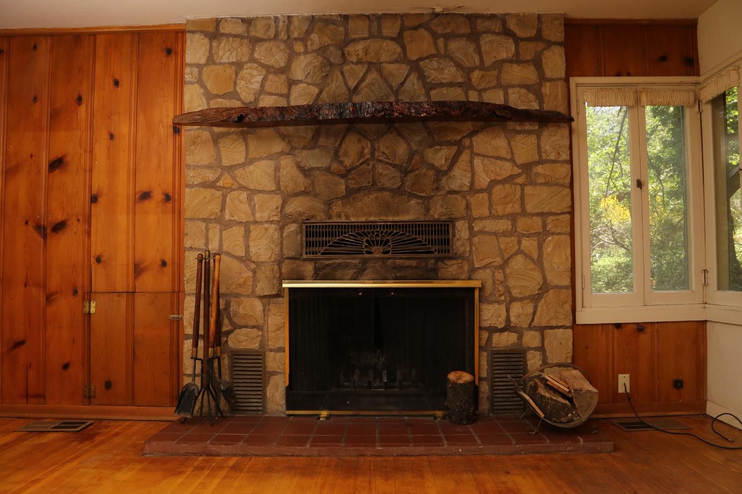 Detail Gallery Image 21 of 71 For 2840 Gardella Ln, Camino,  CA 95709 - 3 Beds | 2 Baths
