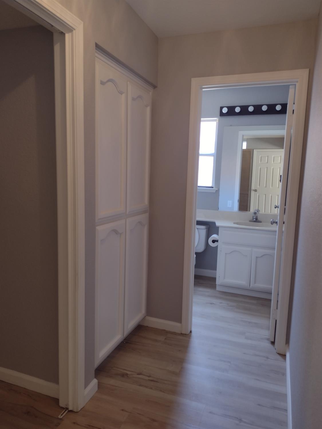 Detail Gallery Image 20 of 57 For 1900 Berryessa Dr, Modesto,  CA 95358 - 3 Beds | 2/1 Baths