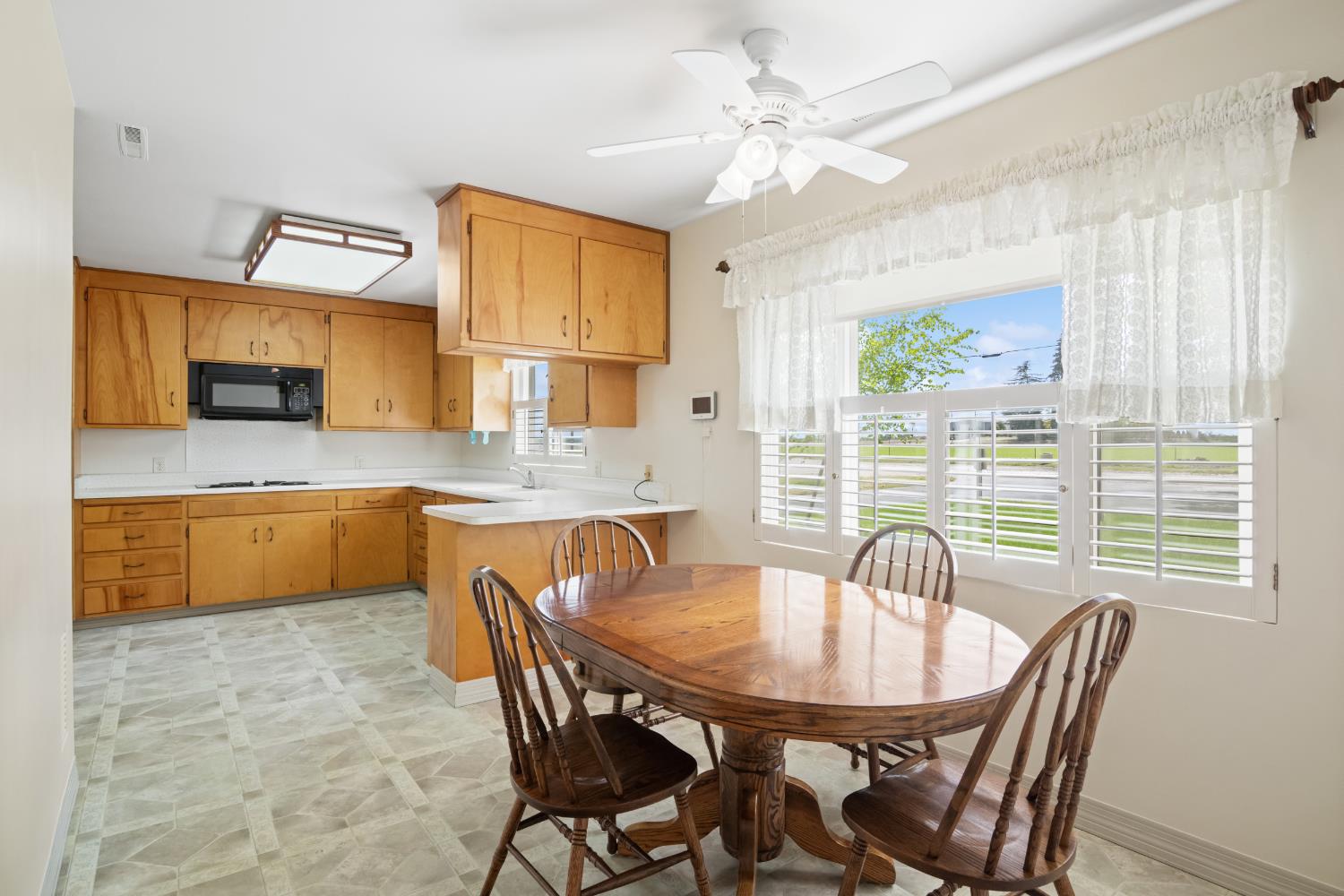 Detail Gallery Image 9 of 32 For 11478 N Ballico Ave, Ballico,  CA 95303 - 3 Beds | 2 Baths