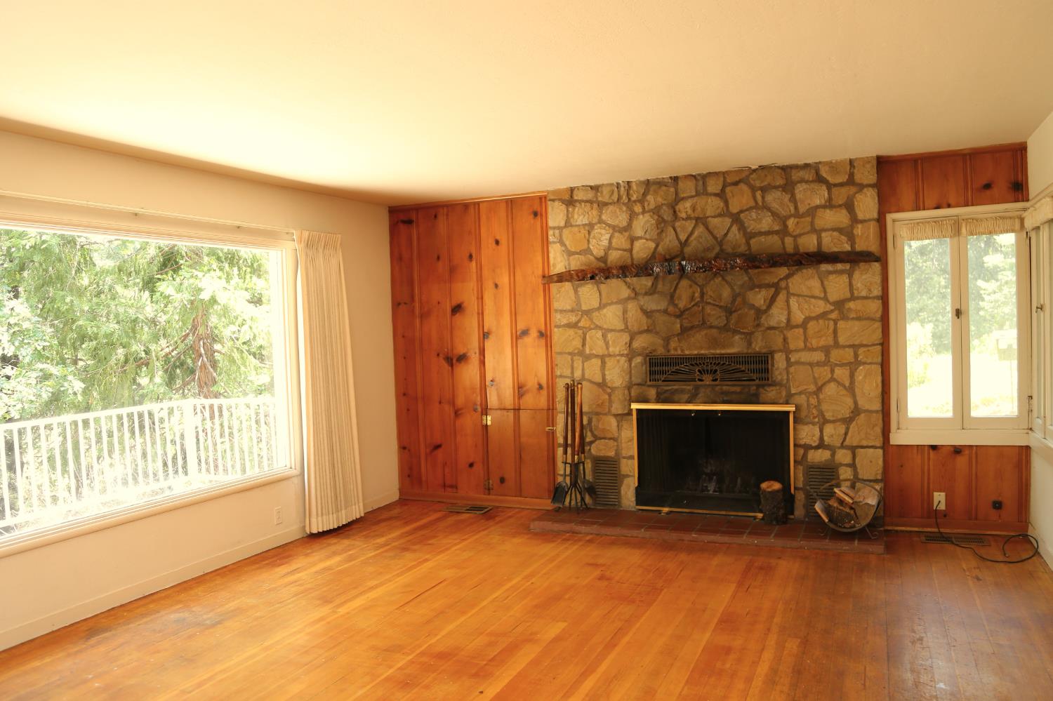 Detail Gallery Image 12 of 71 For 2840 Gardella Ln, Camino,  CA 95709 - 3 Beds | 2 Baths