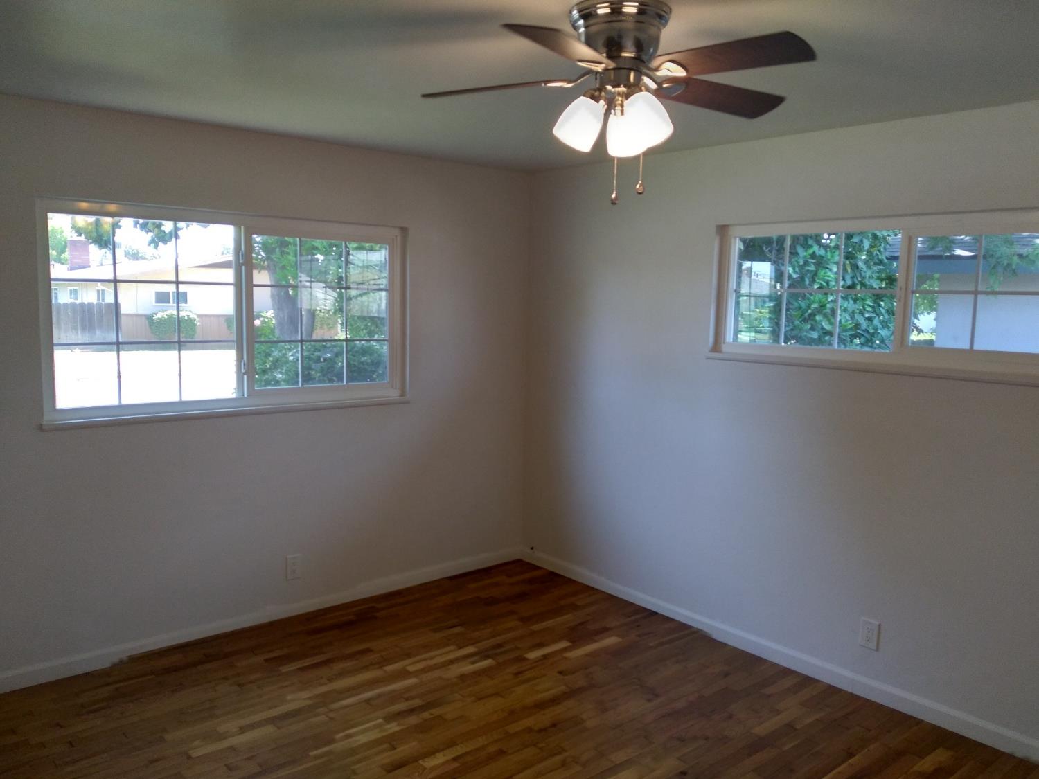 Detail Gallery Image 12 of 26 For 1585 Redwood Ave, Atwater,  CA 95301 - 3 Beds | 2 Baths
