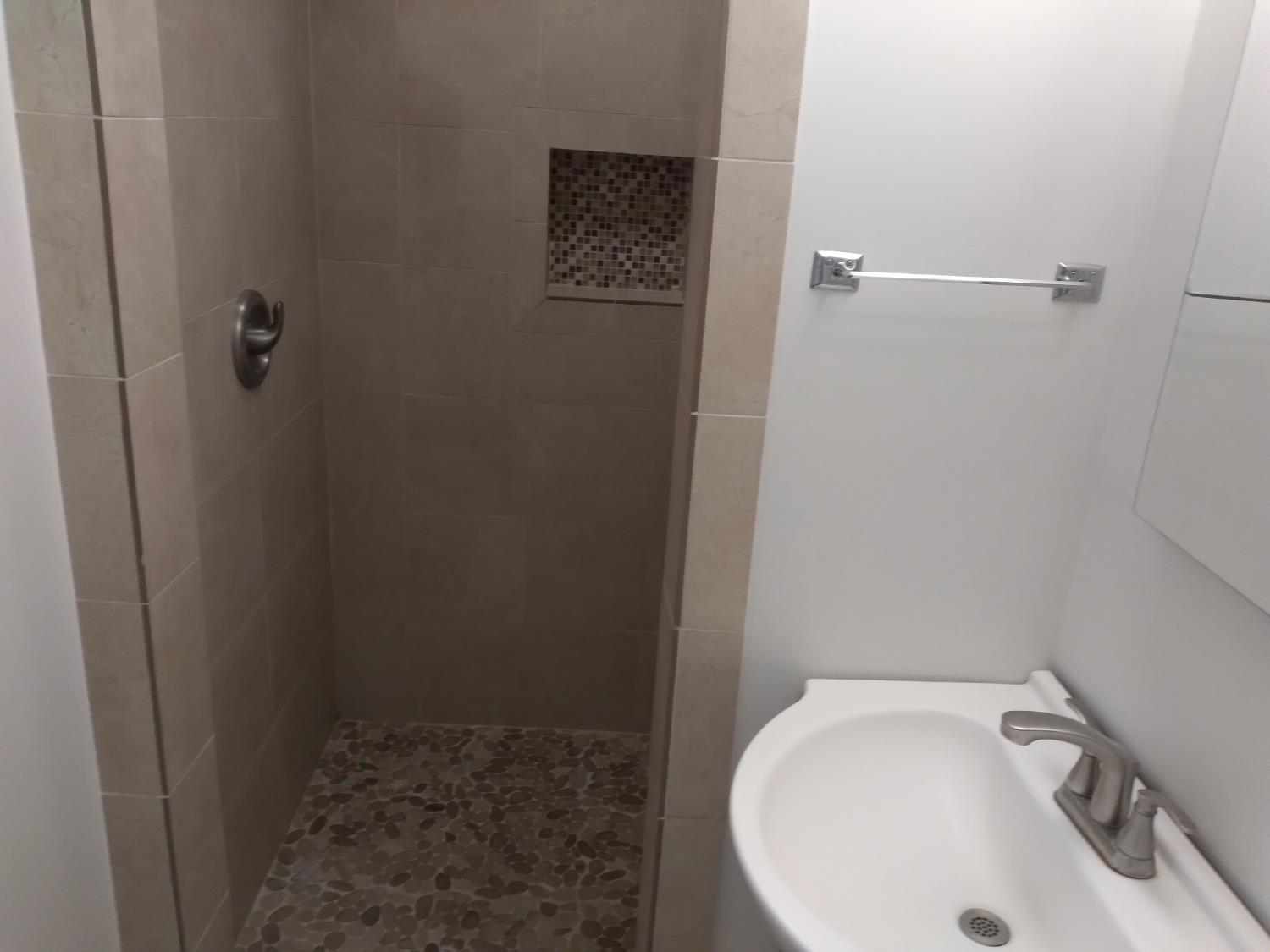 Detail Gallery Image 16 of 26 For 1585 Redwood Ave, Atwater,  CA 95301 - 3 Beds | 2 Baths