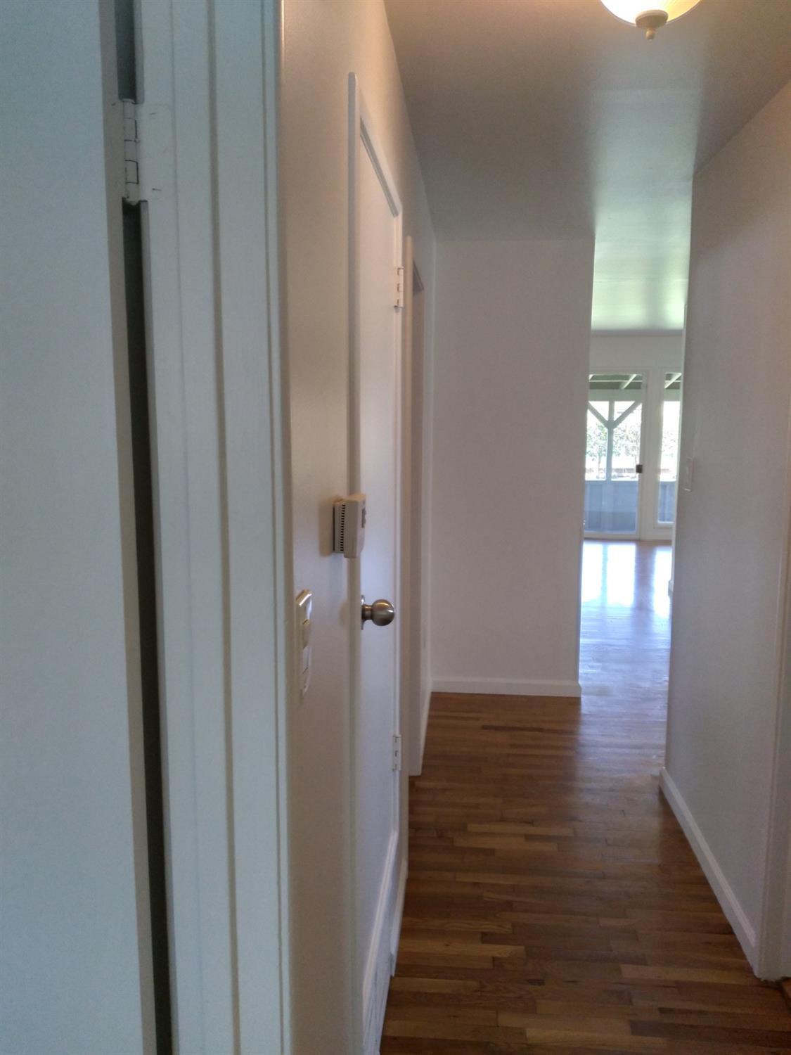 Detail Gallery Image 8 of 26 For 1585 Redwood Ave, Atwater,  CA 95301 - 3 Beds | 2 Baths