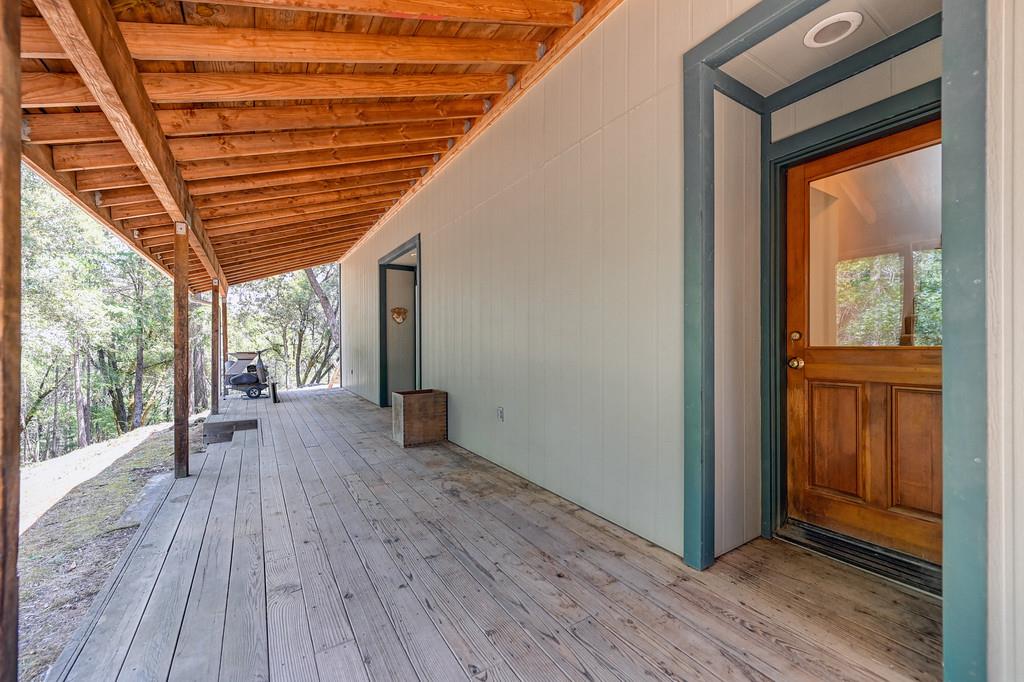 Detail Gallery Image 3 of 47 For 480 Ridgeback Ln, Colfax,  CA 95713 - 3 Beds | 2 Baths
