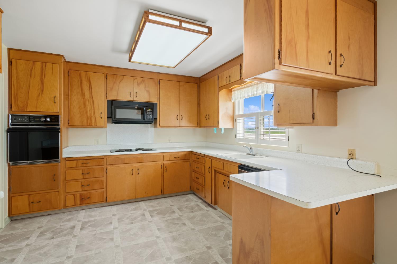 Detail Gallery Image 11 of 32 For 11478 N Ballico Ave, Ballico,  CA 95303 - 3 Beds | 2 Baths