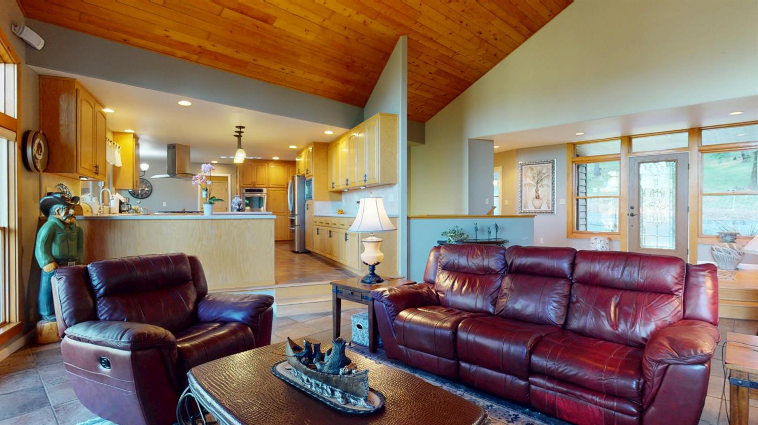 Detail Gallery Image 8 of 91 For 16160 Willow Glen Rd, Brownsville,  CA 95919 - 3 Beds | 3/1 Baths