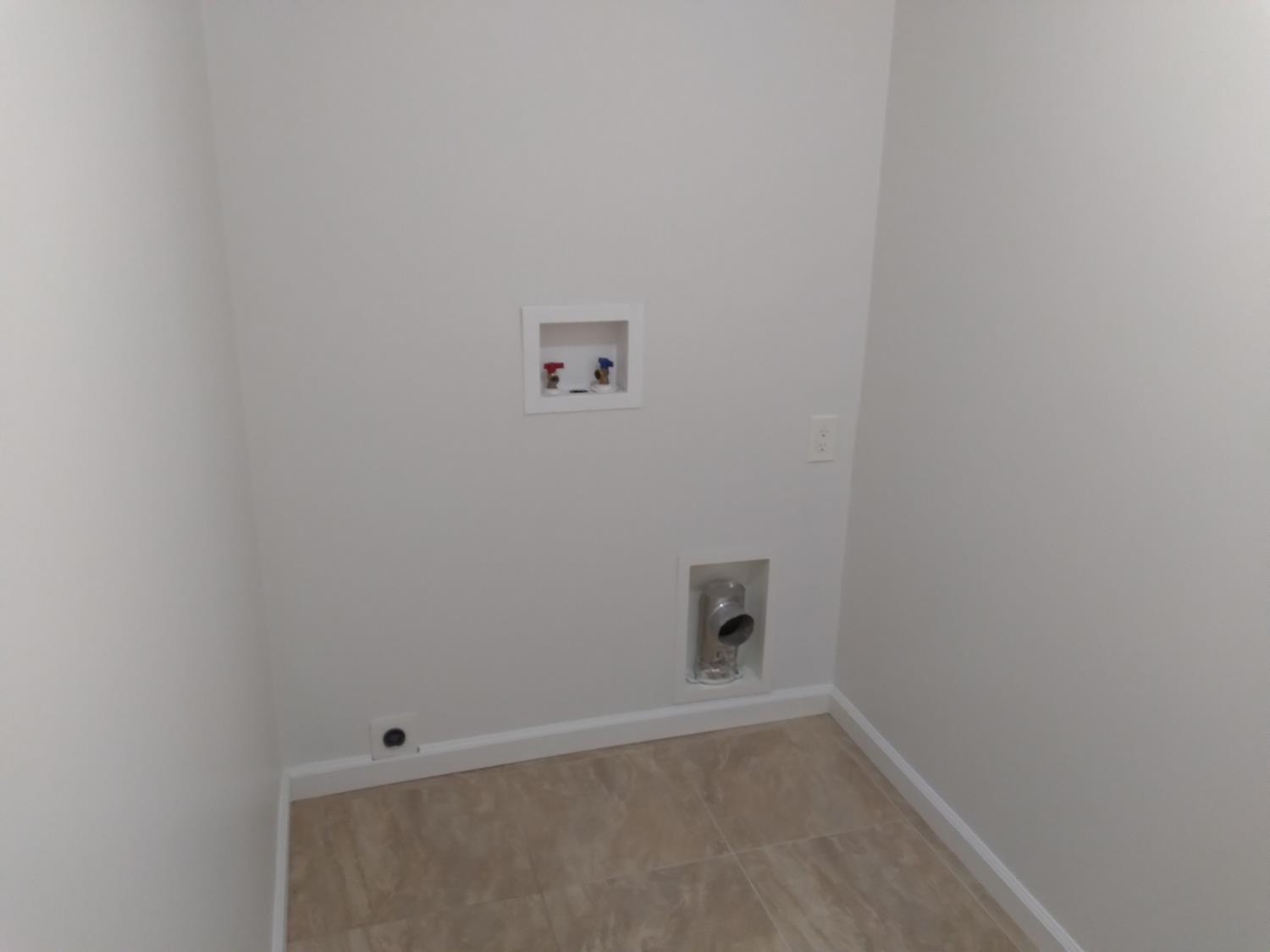 Detail Gallery Image 18 of 26 For 1585 Redwood Ave, Atwater,  CA 95301 - 3 Beds | 2 Baths