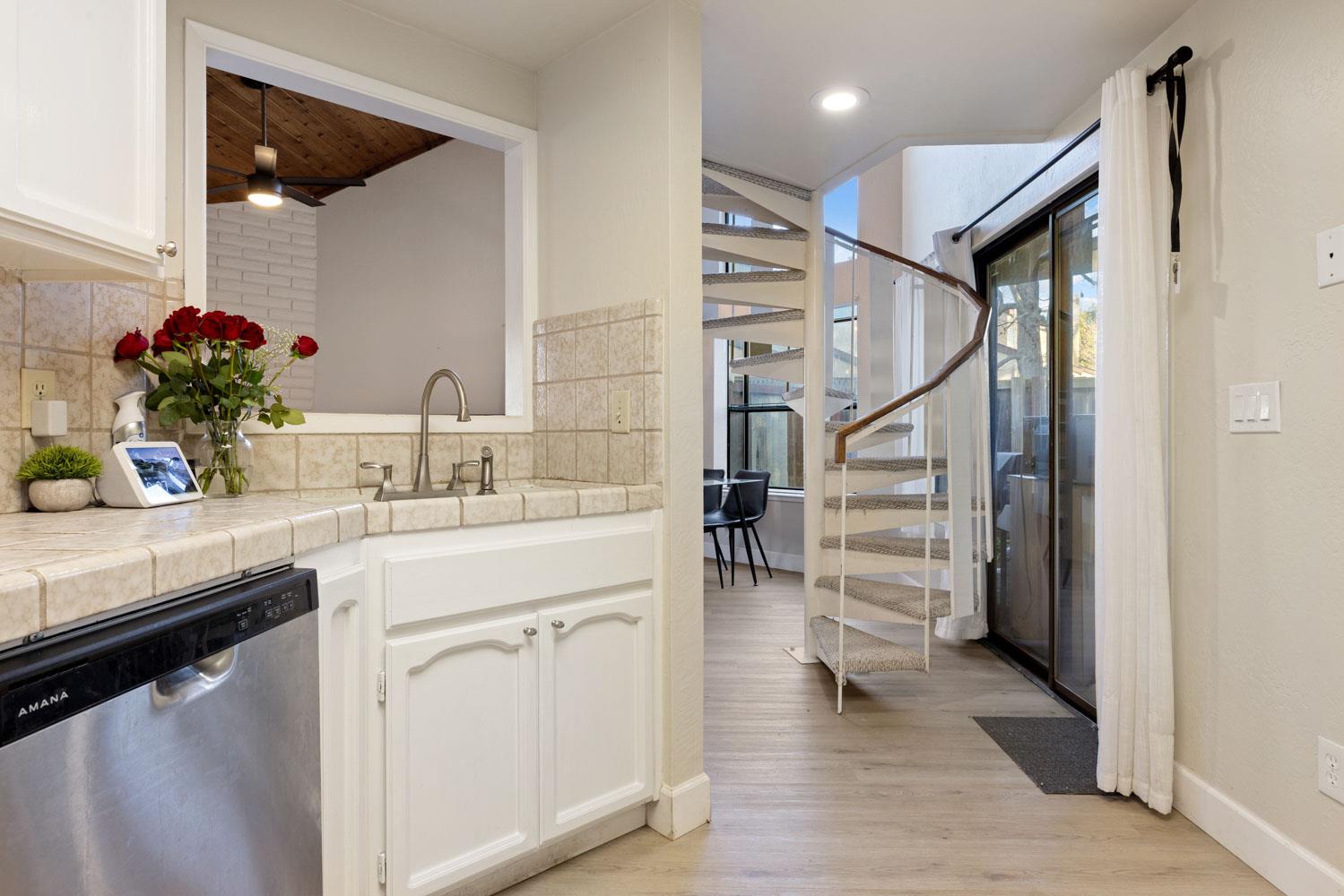 Detail Gallery Image 16 of 39 For 1118 Cedar Creek Dr #85,  Modesto,  CA 95355 - 3 Beds | 2 Baths