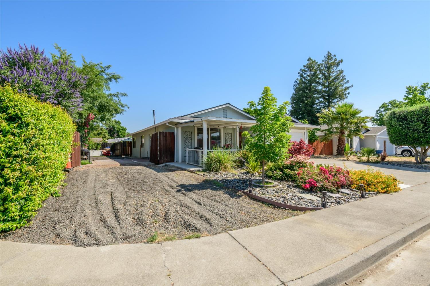 Detail Gallery Image 3 of 30 For 103 Quail Ct, Winters,  CA 95694 - 3 Beds | 1/1 Baths