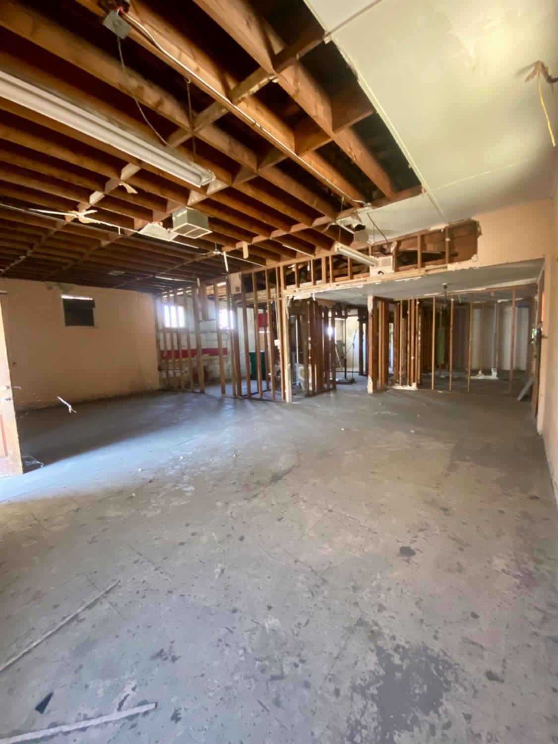 Detail Gallery Image 5 of 15 For 128 E Sonora St, Stockton,  CA 95203 - – Beds | – Baths