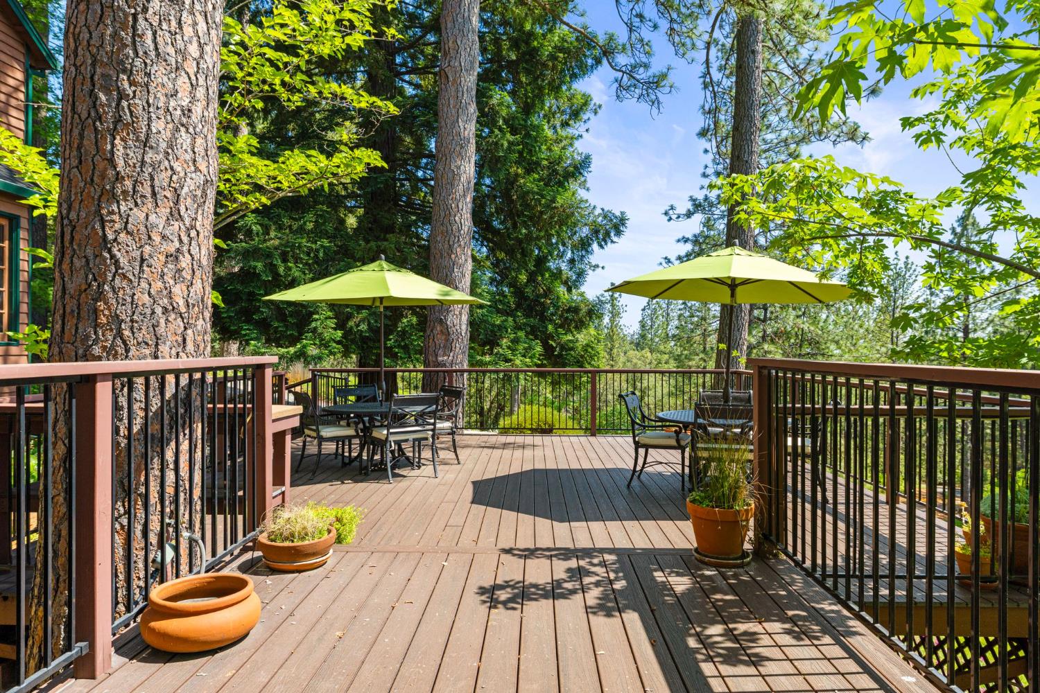 Detail Gallery Image 41 of 97 For 5821 Spanish Flat Rd, Garden Valley,  CA 95633 - 2 Beds | 5/1 Baths