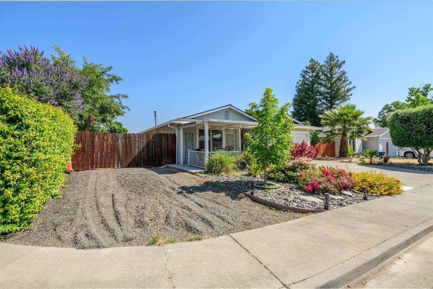 Detail Gallery Image 2 of 30 For 103 Quail Ct, Winters,  CA 95694 - 3 Beds | 1/1 Baths