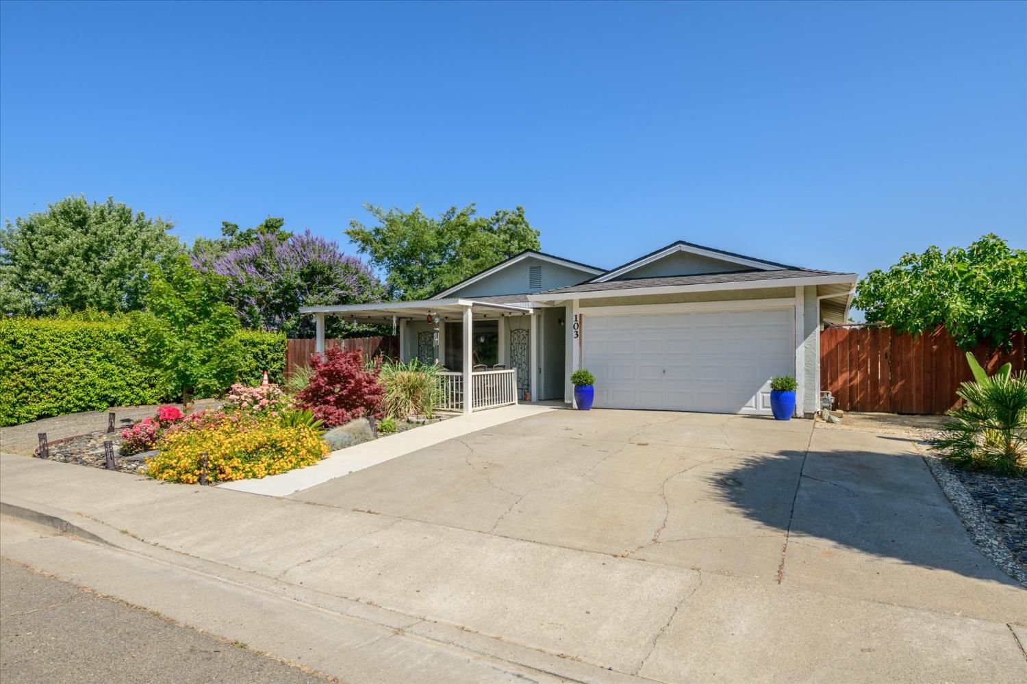 Detail Gallery Image 4 of 30 For 103 Quail Ct, Winters,  CA 95694 - 3 Beds | 1/1 Baths