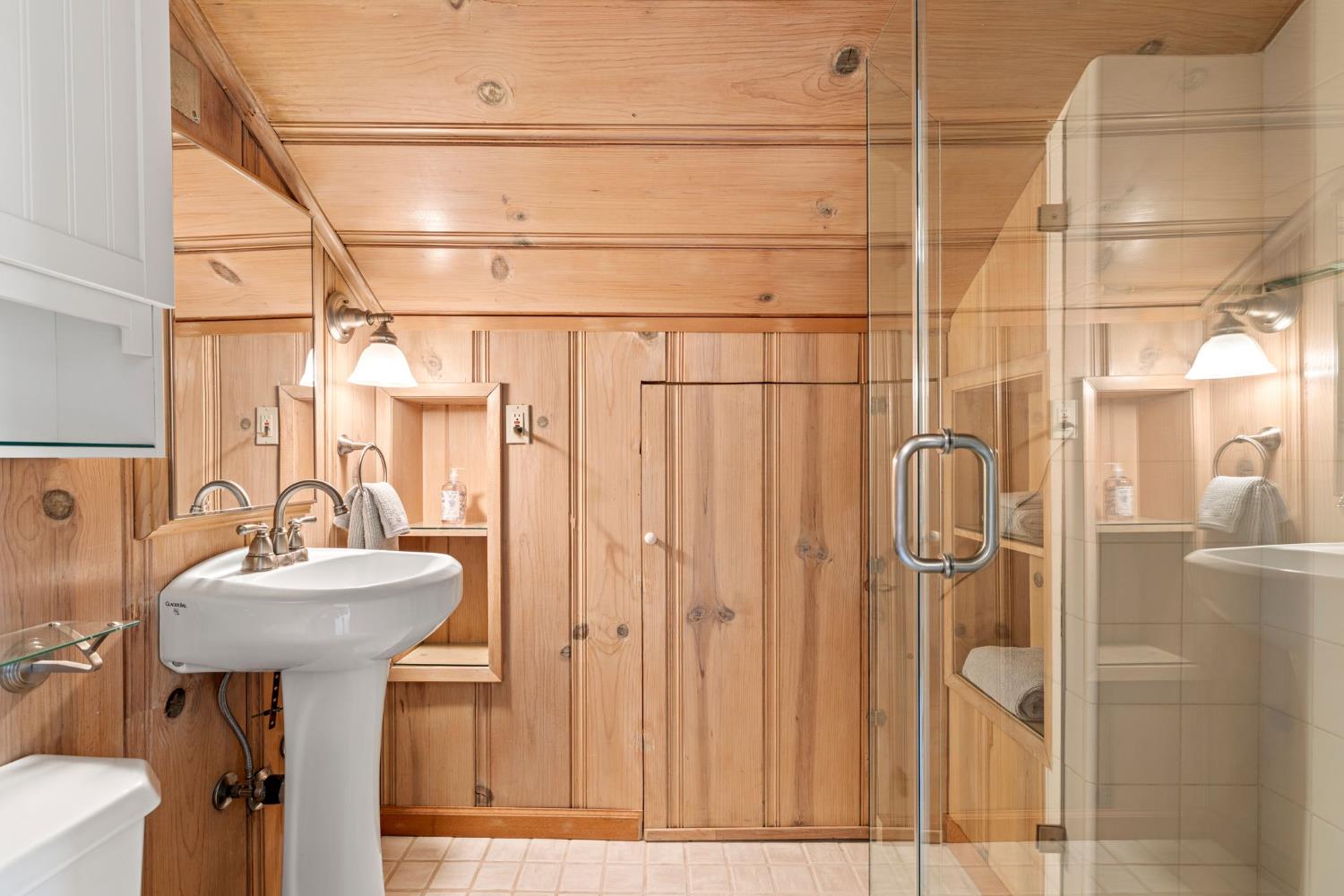 Detail Gallery Image 25 of 97 For 5821 Spanish Flat Rd, Garden Valley,  CA 95633 - 2 Beds | 5/1 Baths