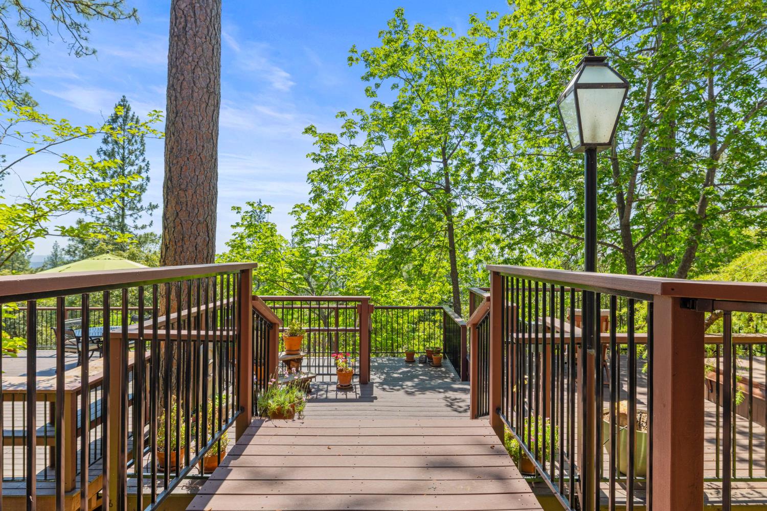 Detail Gallery Image 40 of 97 For 5821 Spanish Flat Rd, Garden Valley,  CA 95633 - 2 Beds | 5/1 Baths